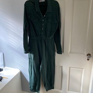 EUC lightweight jumpsuit** Sz Lge** casual comfy** soft** nice details**